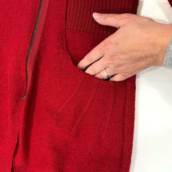 STELLA CARACASI Talk of the Town Boiled Wool
Jacket in Pomodoro - Picture 5 of 11